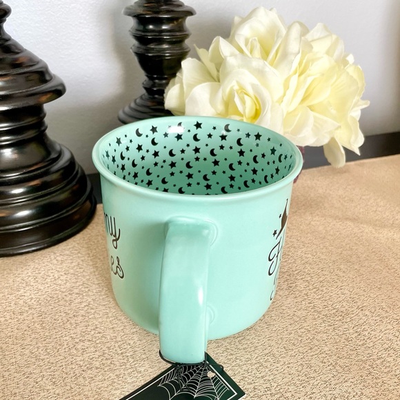 NWT 🧙🏻♀️ HELLO MY PRETTIES Ceramic Mug - Picture 4 of 4